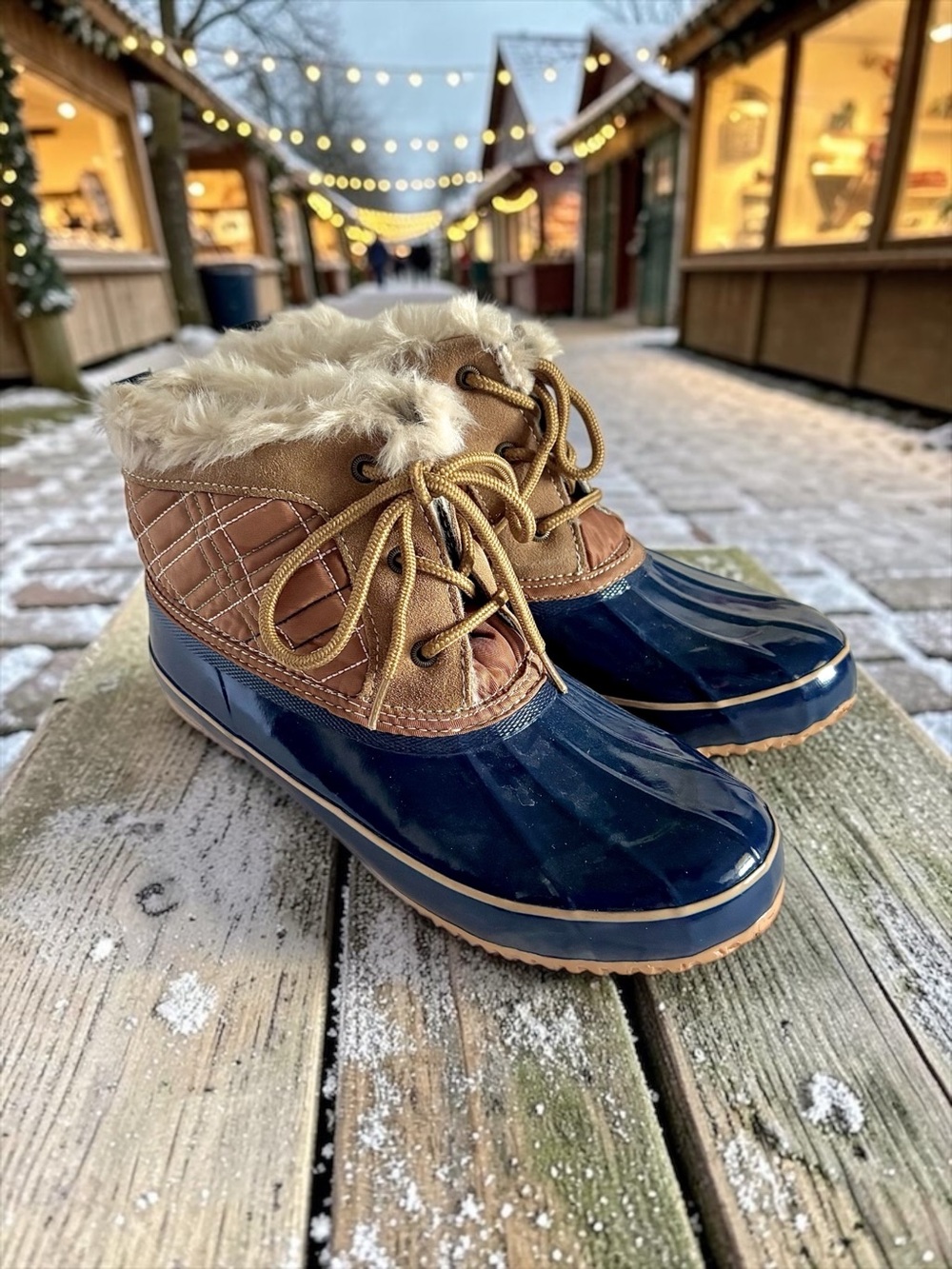 Khombu Navy & Tan Winter Boots ❄️ Faux Fur Trim Women’s Size 8